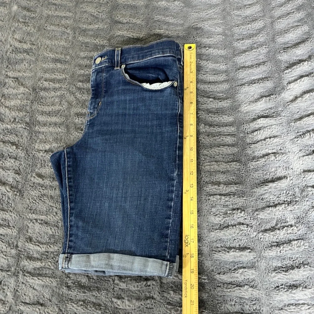 Levis measurements waist